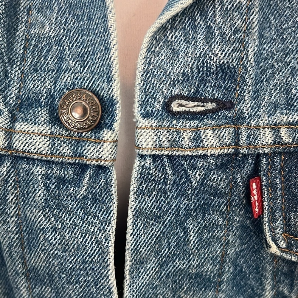 Custom boutique designed‎ Levi jacket - Picture 4 of 12